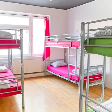 Hostel Urban Elephants *